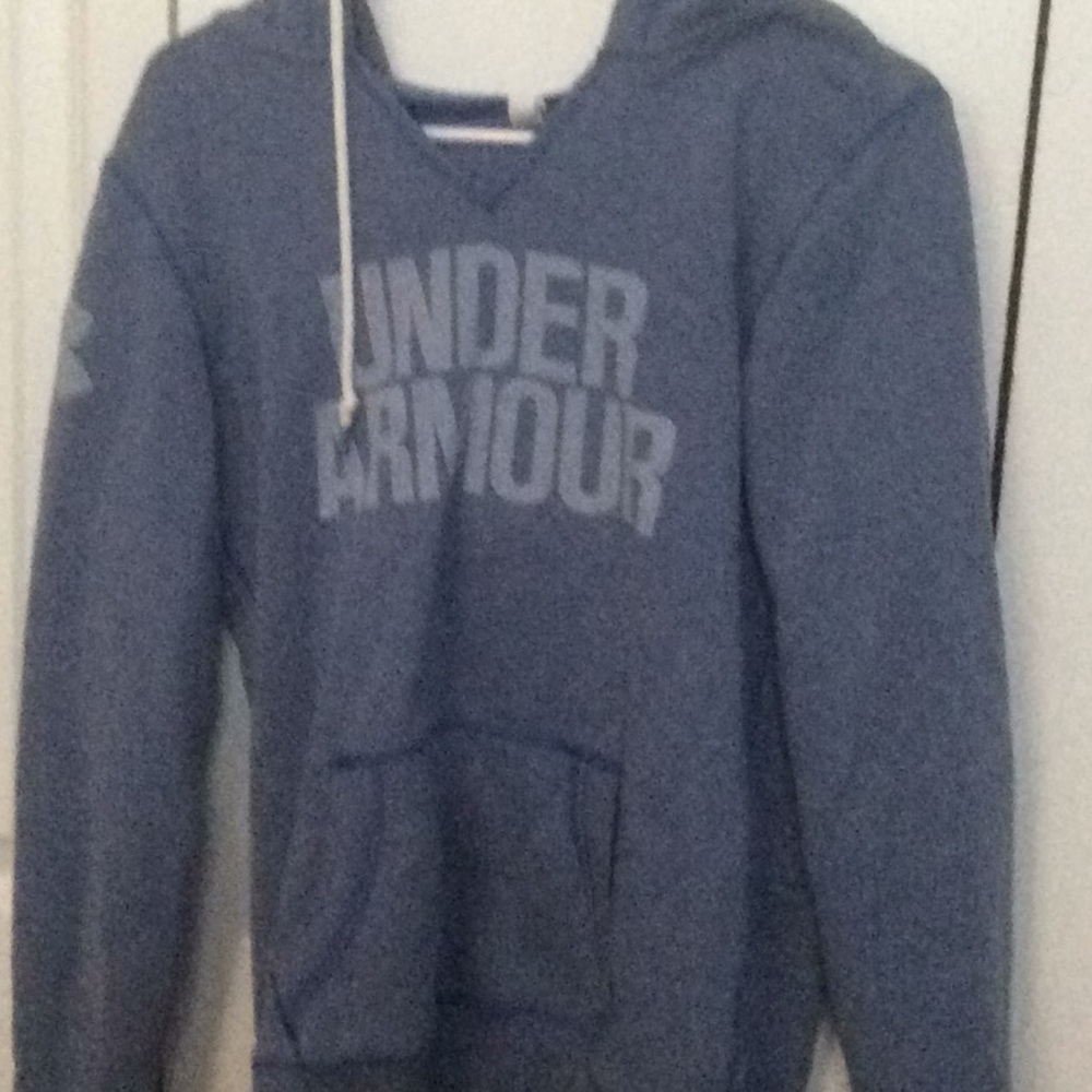 Under armor sweatshirt